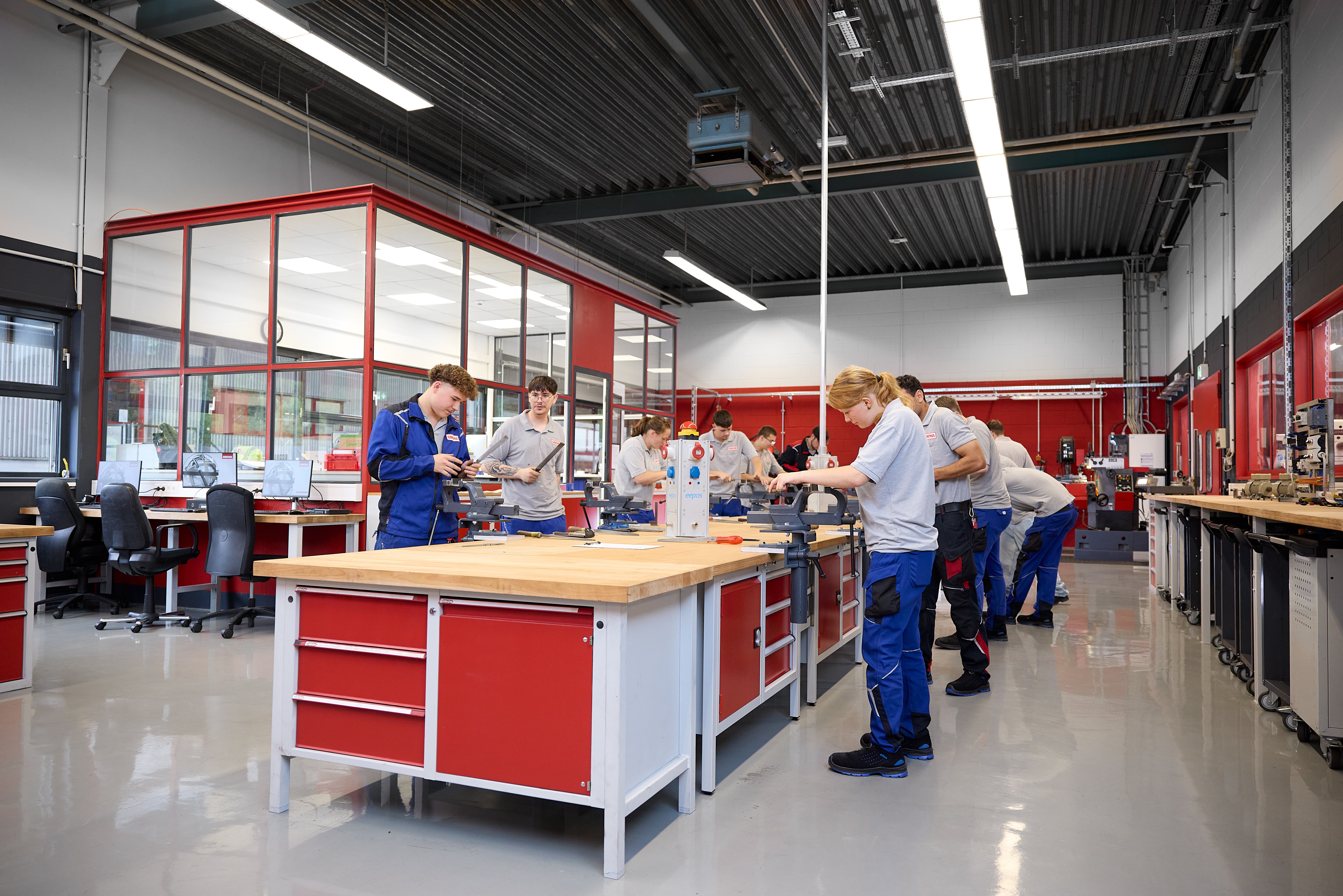 2025-09-SimonaKirn-Fotoshooting-Trainees